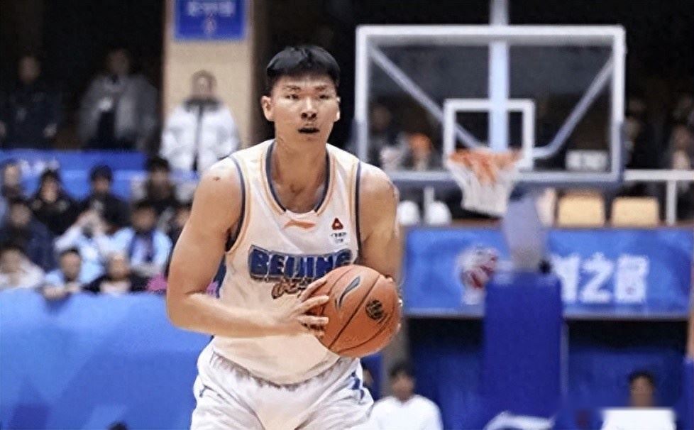  北京89-85新疆迎2喜2忧！范子铭马蒂昂终觉醒，陈盈骏明显明显！