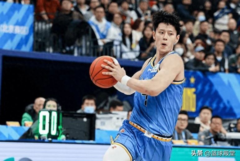  北京82-88负于北控 球员评价：曾凡博满分，4人及格，7人低迷